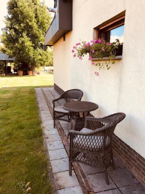 Hotel JustB Riemst Exterior foto