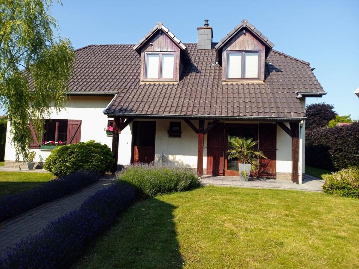 Hotel JustB Riemst Exterior foto
